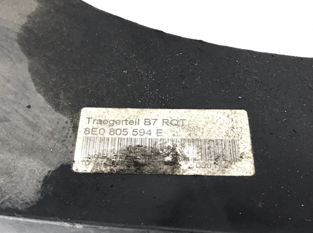 Панель передняя (телевизор) для Audi A4, 2007 г. 2.0 TDi дизель б/у — фото 8