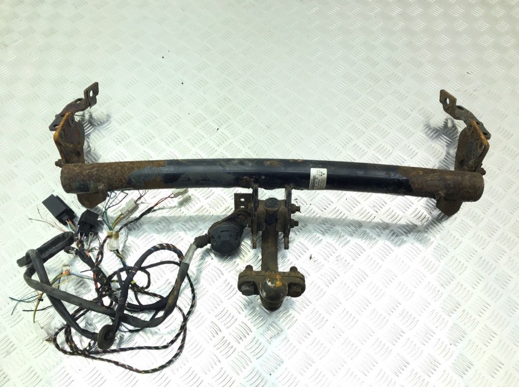 Прицепное устройство (фаркоп) для Mitsubishi ASX, 2010 г. 1.8 DiD дизель б/у