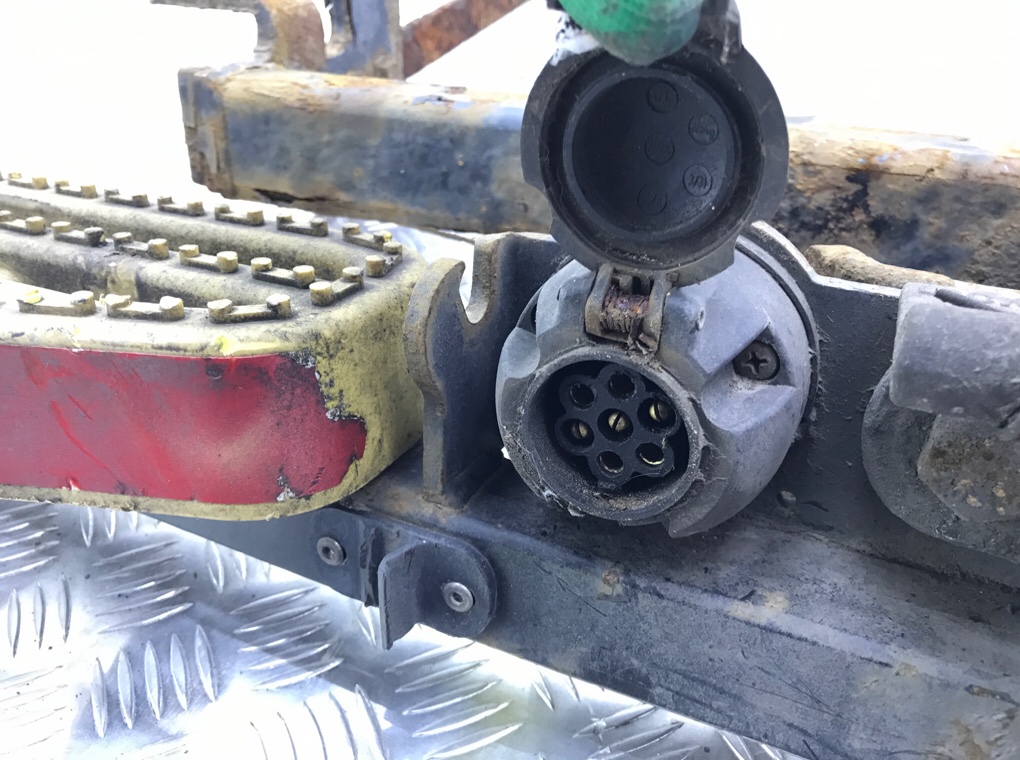 Прицепное устройство (фаркоп) для Renault Master, 2013 г. 2.3 DCI дизель б/у — фото 7
