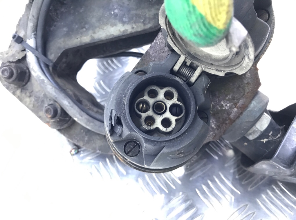 Прицепное устройство (фаркоп) для Volvo V50, 2009 г. 2.0 TD дизель б/у — фото 5