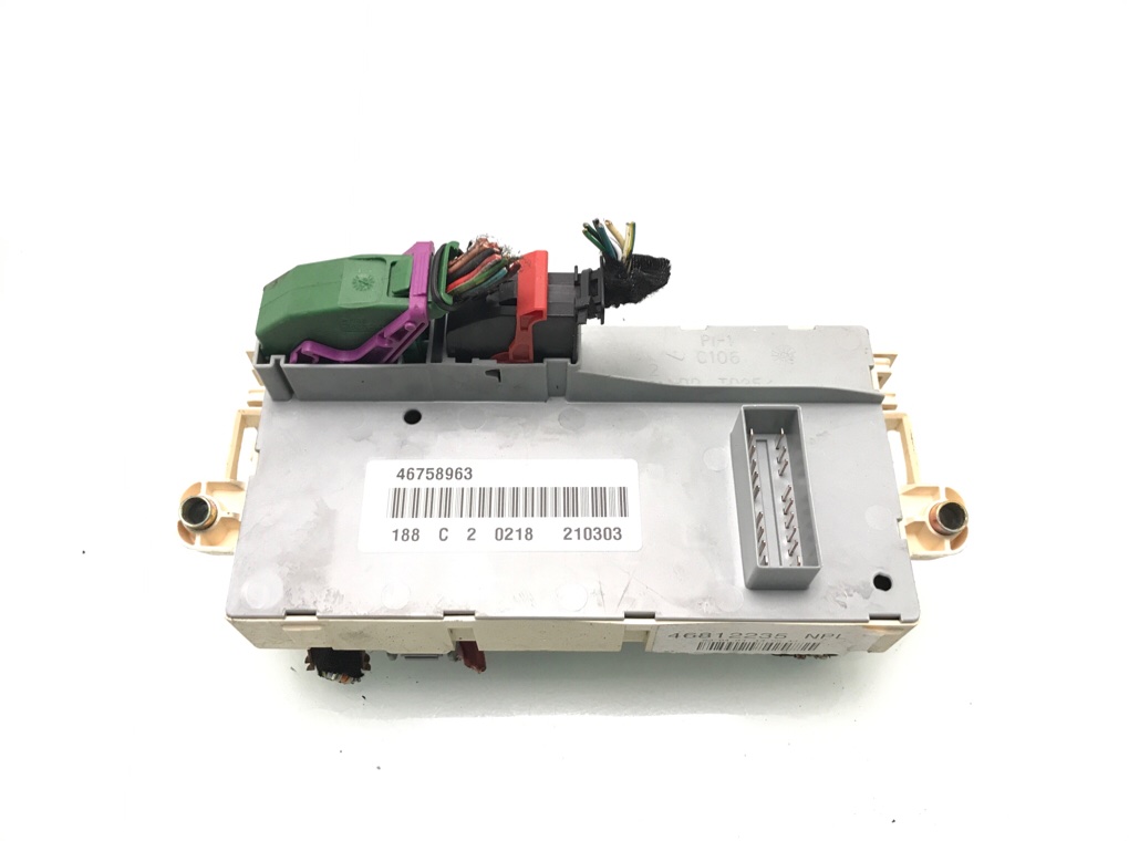 Блок предохранителей для Fiat Punto, 2003 г. 1.2 i бензин б/у — фото 4