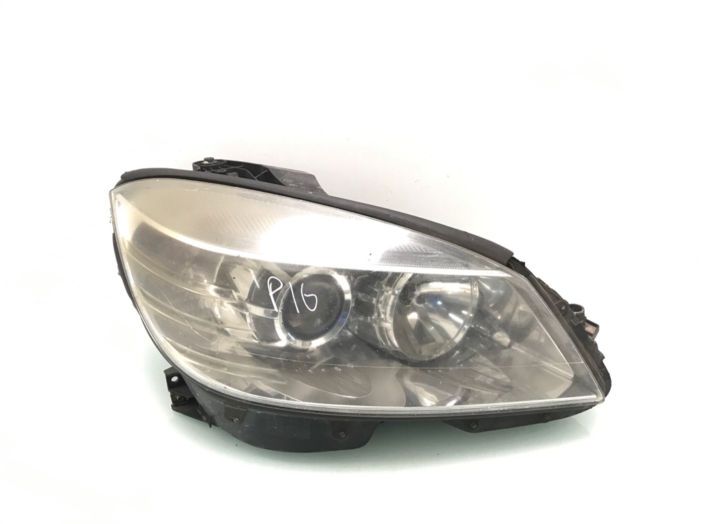 Фара правая для Mercedes C W204, 2010 г. 1.8 i бензин б/у
