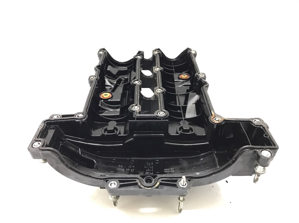 Клапанная крышка для Ford Fiesta, 2014 г. 1.0 Ti бензин б/у — фото 4