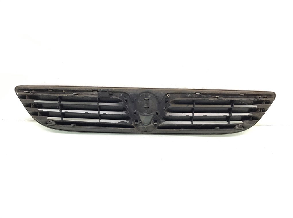 Решетка радиатора для Opel Zafira, 2002 г. 2.0 DTi дизель б/у — фото 3