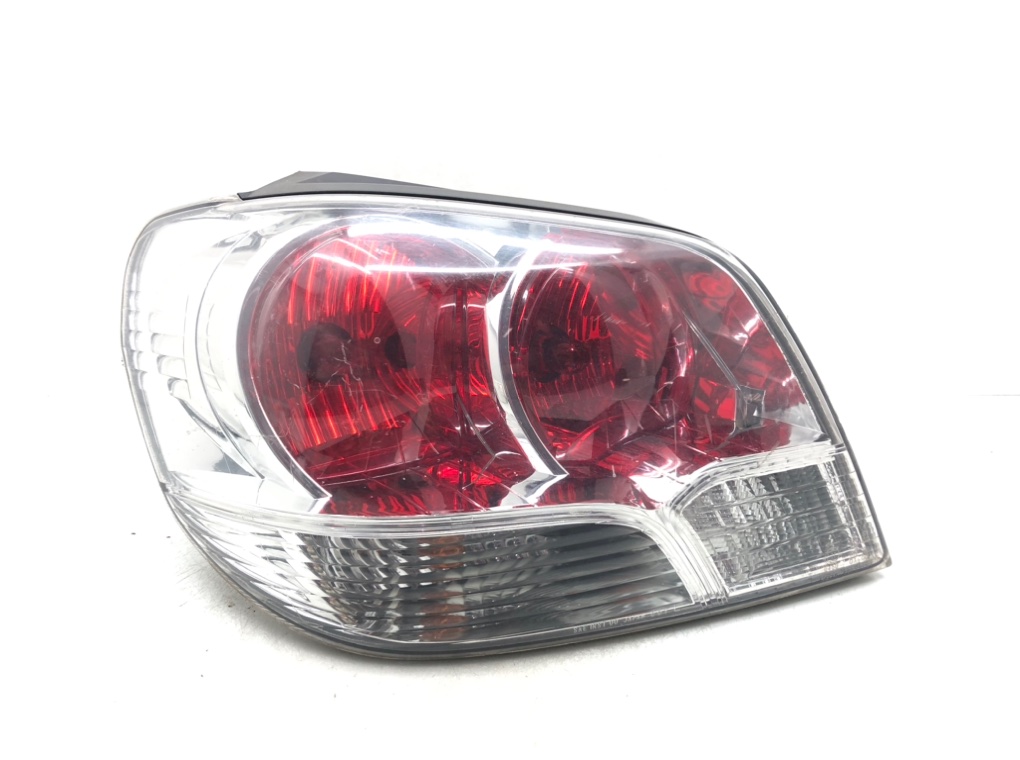 Фонарь задний левый для Mitsubishi Outlander, 2004 г. 2.4 i бензин б/у
