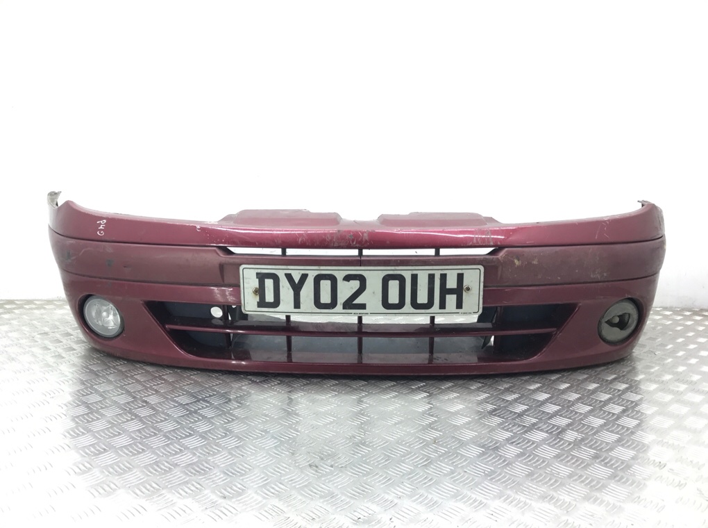 Бампер передний для Renault Scenic, 2002 г. 1.4 i бензин б/у
