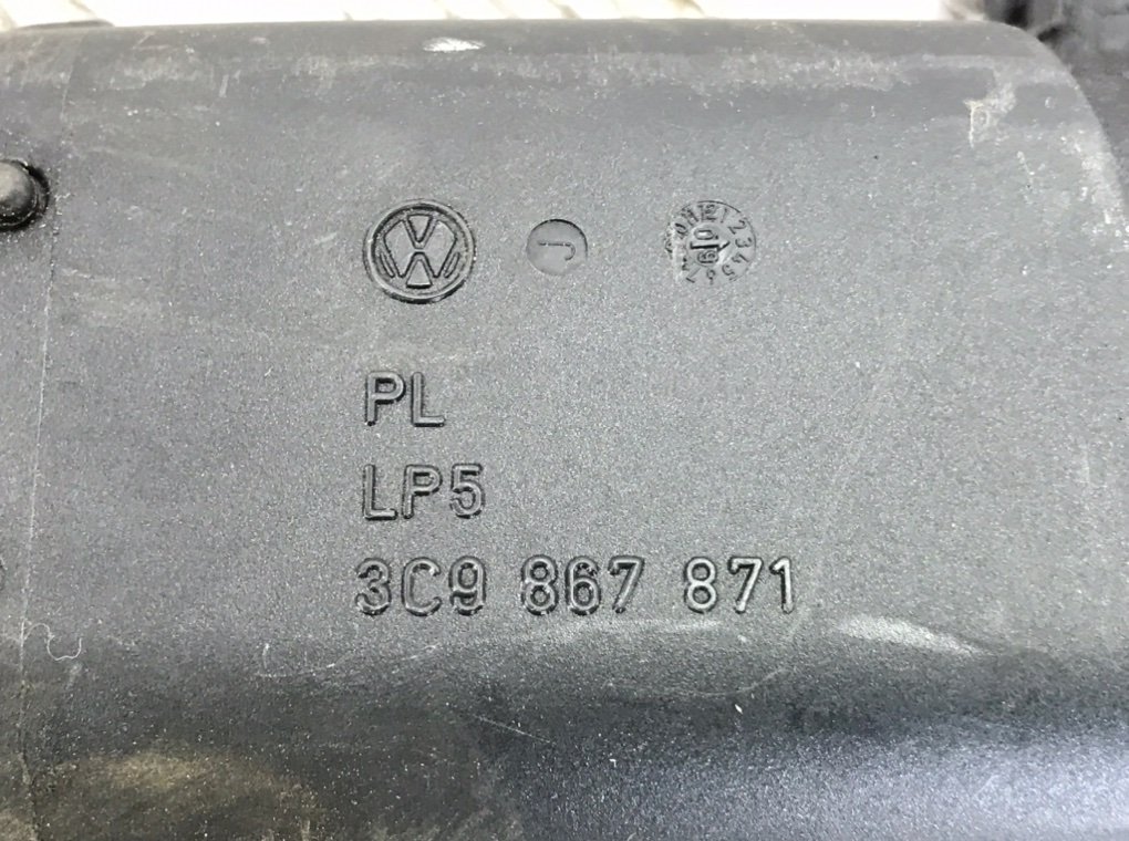 Шторка багажника для Volkswagen Passat, 2009 г. 2.0 TDi дизель б/у — фото 8