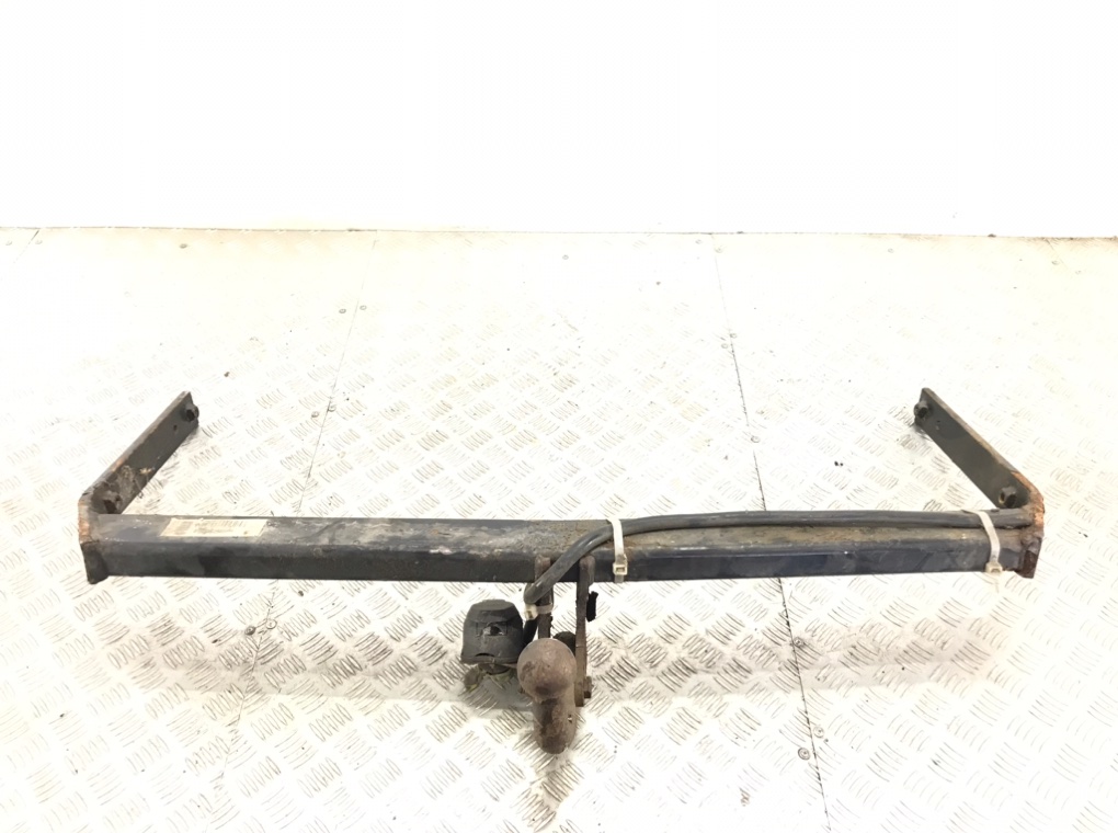 Прицепное устройство (фаркоп) для Volkswagen Passat, 2006 г. 1.9 TDi дизель б/у