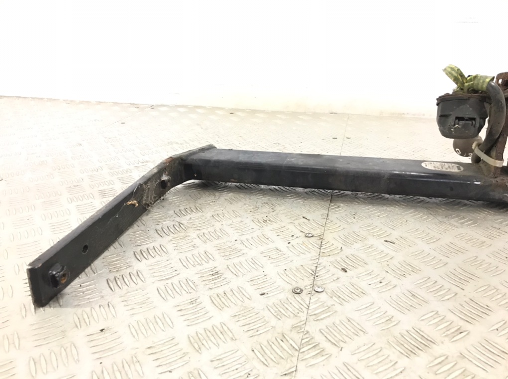 Прицепное устройство (фаркоп) для Volkswagen Passat, 2006 г. 1.9 TDi дизель б/у — фото 5