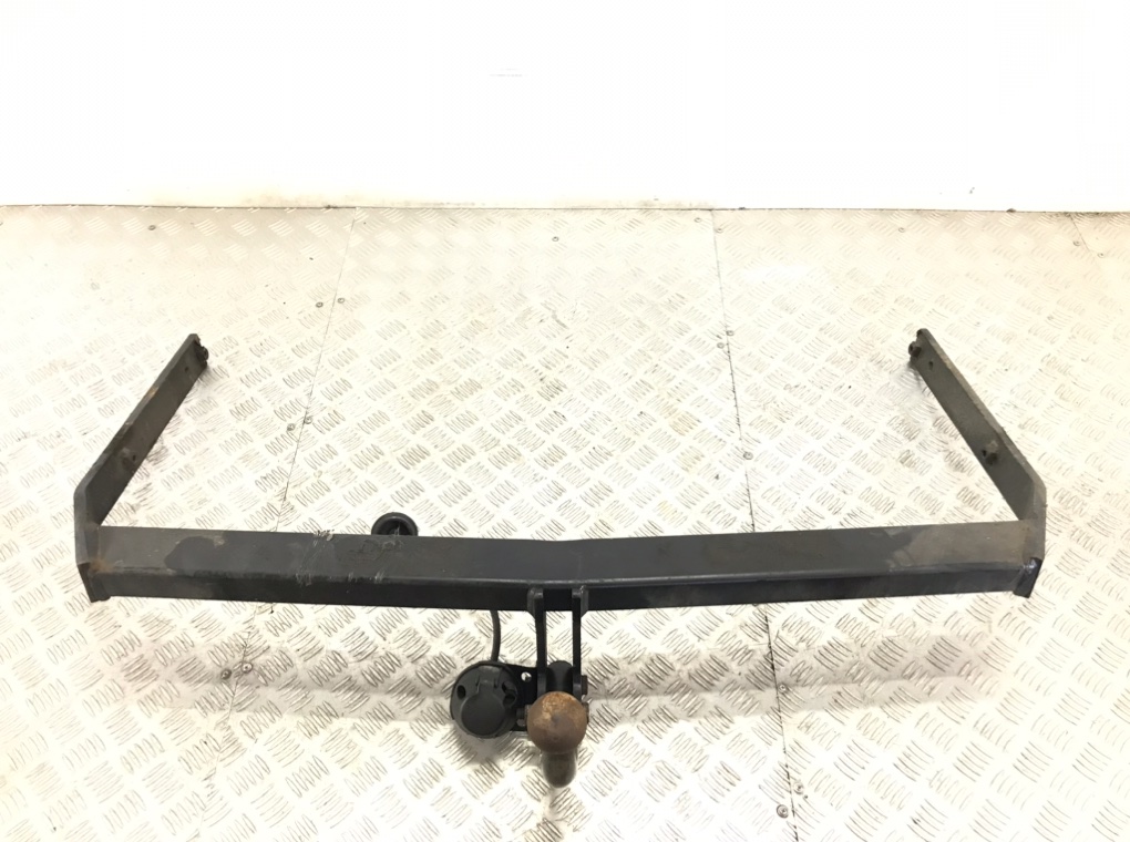 Прицепное устройство (фаркоп) для Volkswagen Jetta, 2007 г. 2.0 TDi дизель б/у