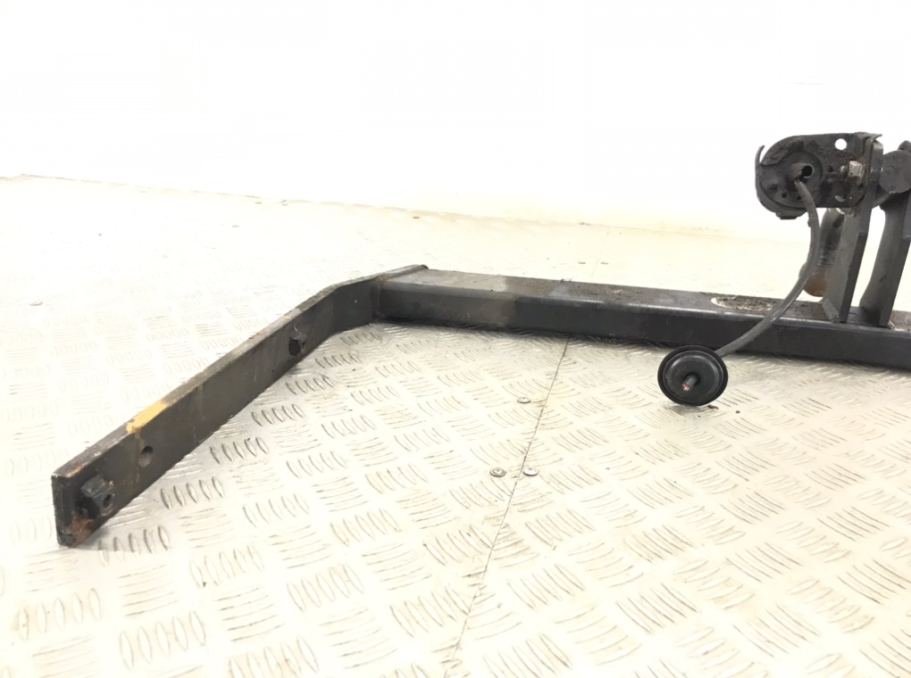 Прицепное устройство (фаркоп) для Volkswagen Jetta, 2007 г. 2.0 TDi дизель б/у — фото 5