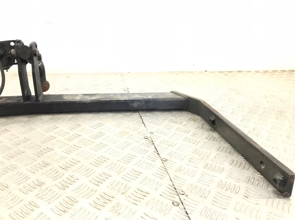 Прицепное устройство (фаркоп) для Volkswagen Jetta, 2007 г. 2.0 TDi дизель б/у — фото 6