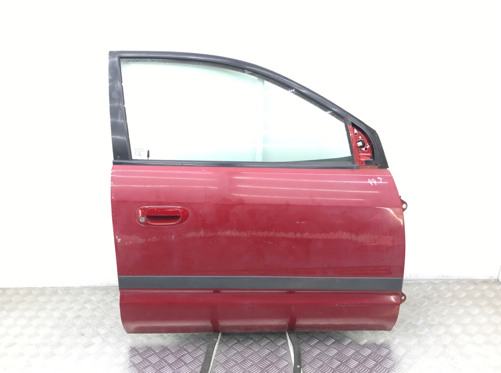 Дверь передняя правая для Mitsubishi Space Star, 2000 г. 1.3 i бензин б/у