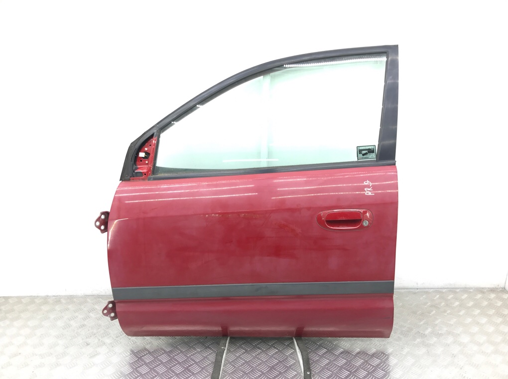 Дверь передняя левая для Mitsubishi Space Star, 2000 г. 1.3 i бензин б/у