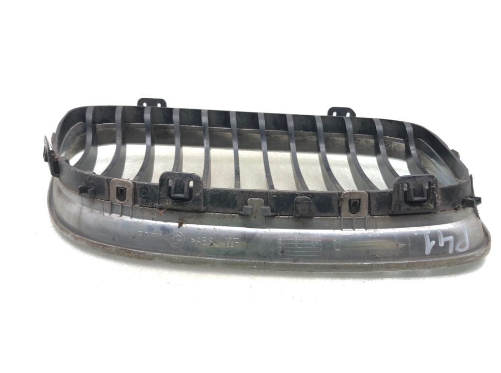 Решетка радиатора для BMW 3 E90/E91/E92/E93, 2010 г. 2.0 TD дизель б/у — фото 3