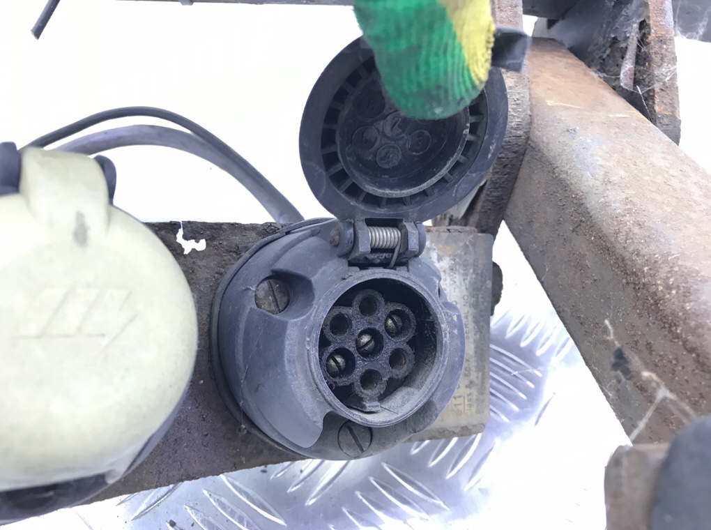 Прицепное устройство (фаркоп) для Volkswagen Touareg, 2005 г. 2.5 TDi дизель б/у — фото 7