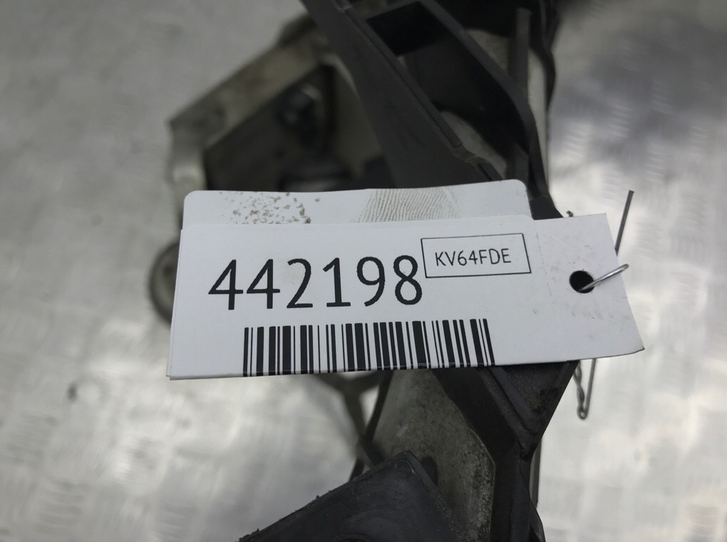 Панель передняя (телевизор) для Mercedes A W176, 2014 г. 2.2 CDi дизель б/у — фото 7