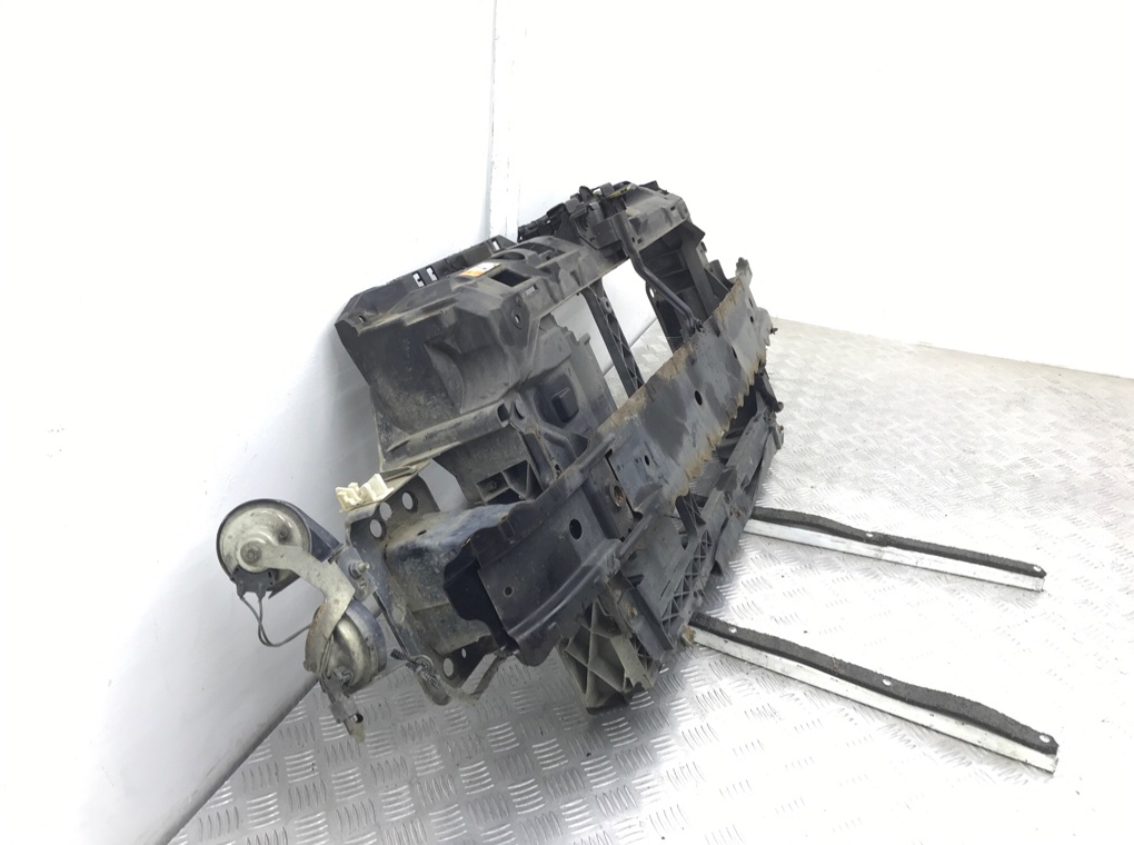 Панель передняя (телевизор) для Ford Fiesta, 2012 г. 1.6 i бензин б/у — фото 3