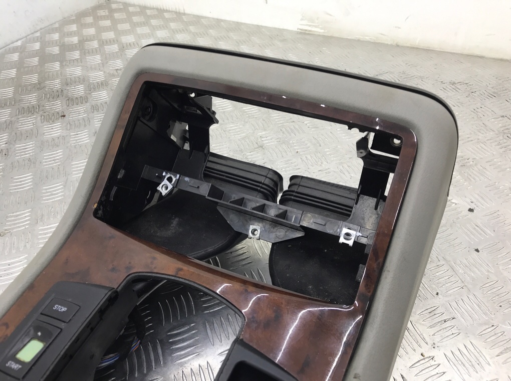 Консоль салона (кулисная часть) для Audi A8, 2007 г. 3.0 TDi дизель б/у — фото 2