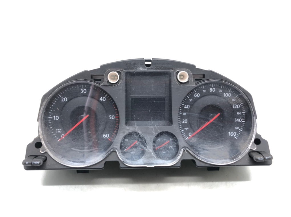 Щиток приборов (приборная панель) для Volkswagen Passat, 2006 г. 1.9 TDi дизель б/у