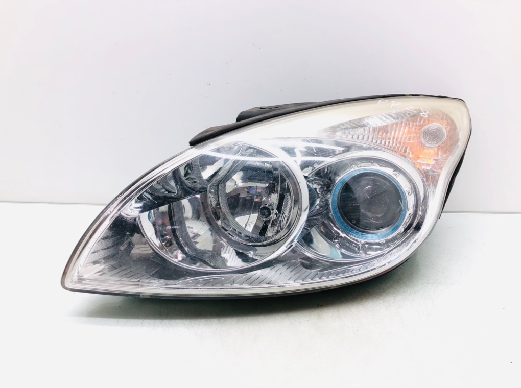 Фара левая для Hyundai i30, 2008 г. 1.6 i бензин б/у