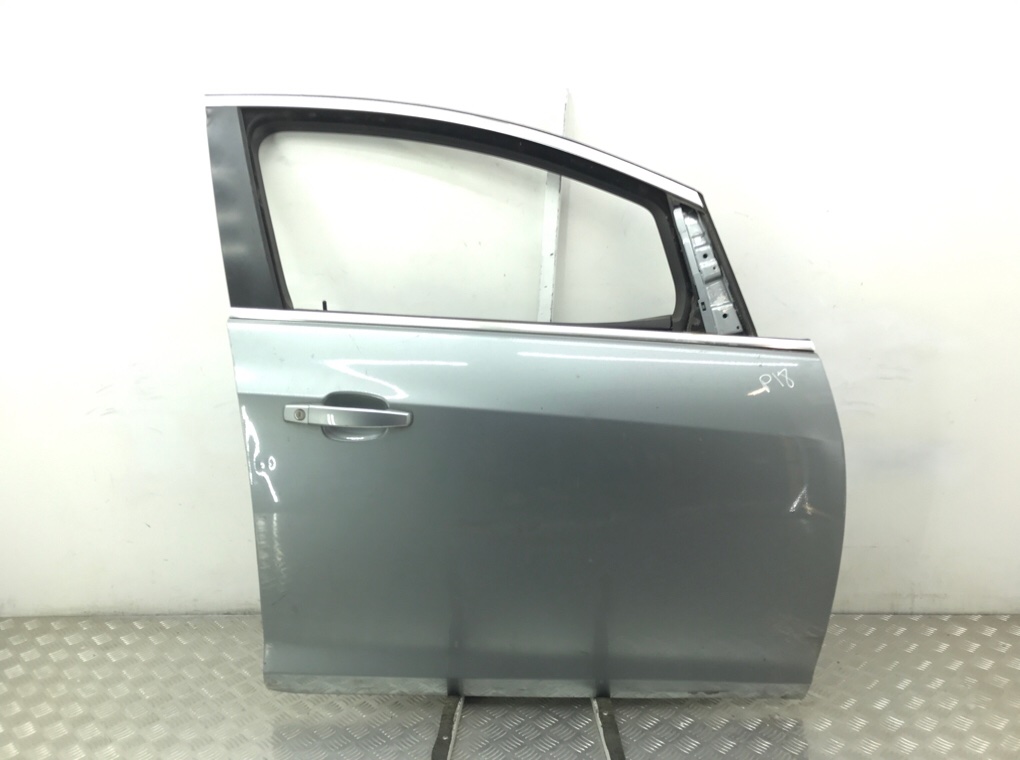 Дверь передняя правая для Opel Astra, 2010 г. 2.0 CDTi дизель б/у