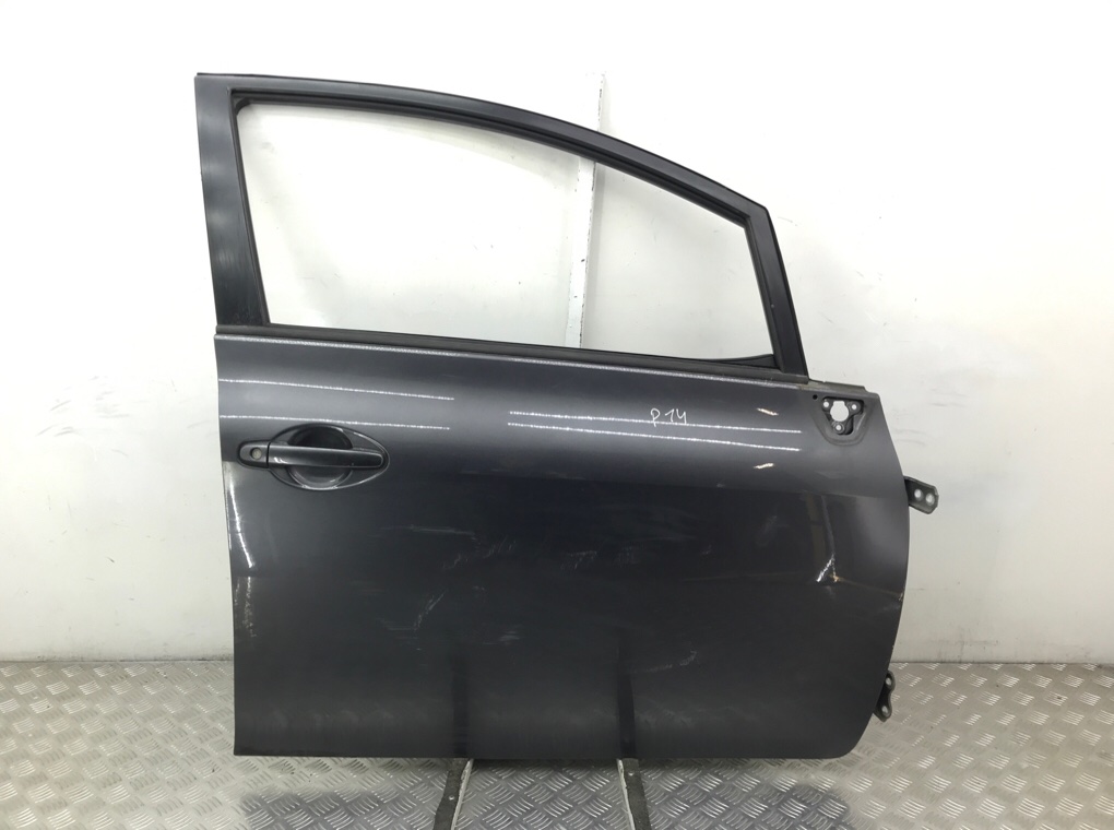 Дверь передняя правая для Toyota Auris, 2007 г. 1.6 i бензин б/у
