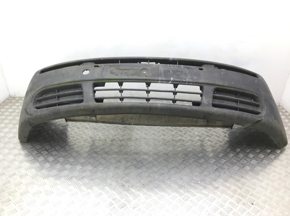 Бампер передний для Opel Vivaro, 2005 г. 1.9 CDTi дизель б/у — фото 5