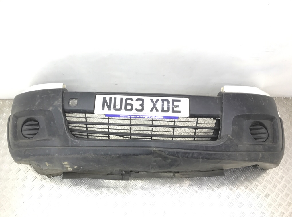 Бампер передний для Peugeot Expert, 2013 г. 1.6 HDi дизель б/у