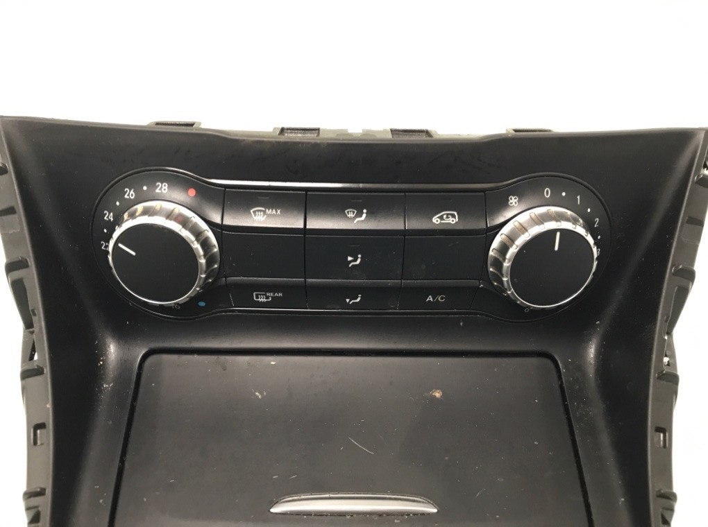 Блок управления печки/климат-контроля для Mercedes A W176, 2014 г. 2.2 CDi дизель б/у — фото 2
