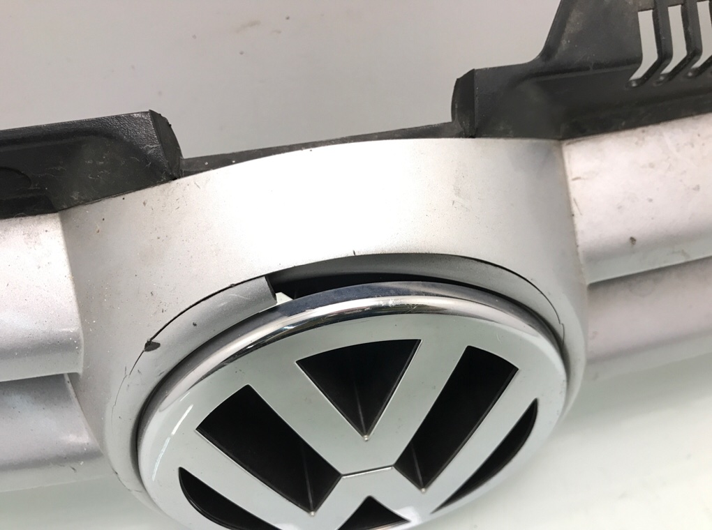 Решетка радиатора для Volkswagen Golf, 2008 г. 1.9 TDi дизель б/у — фото 5