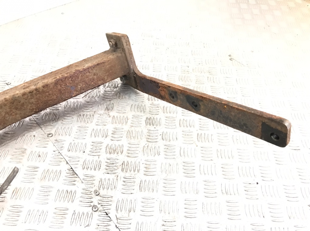 Прицепное устройство (фаркоп) для Peugeot 4007, 2009 г. 2.2 HDi дизель б/у — фото 6