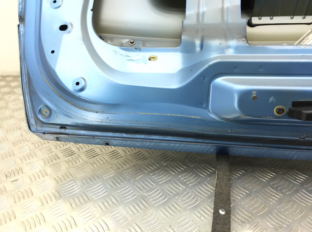 Крышка багажника для Citroen C4 Picasso, 2010 г. 1.6 HDi дизель б/у — фото 4