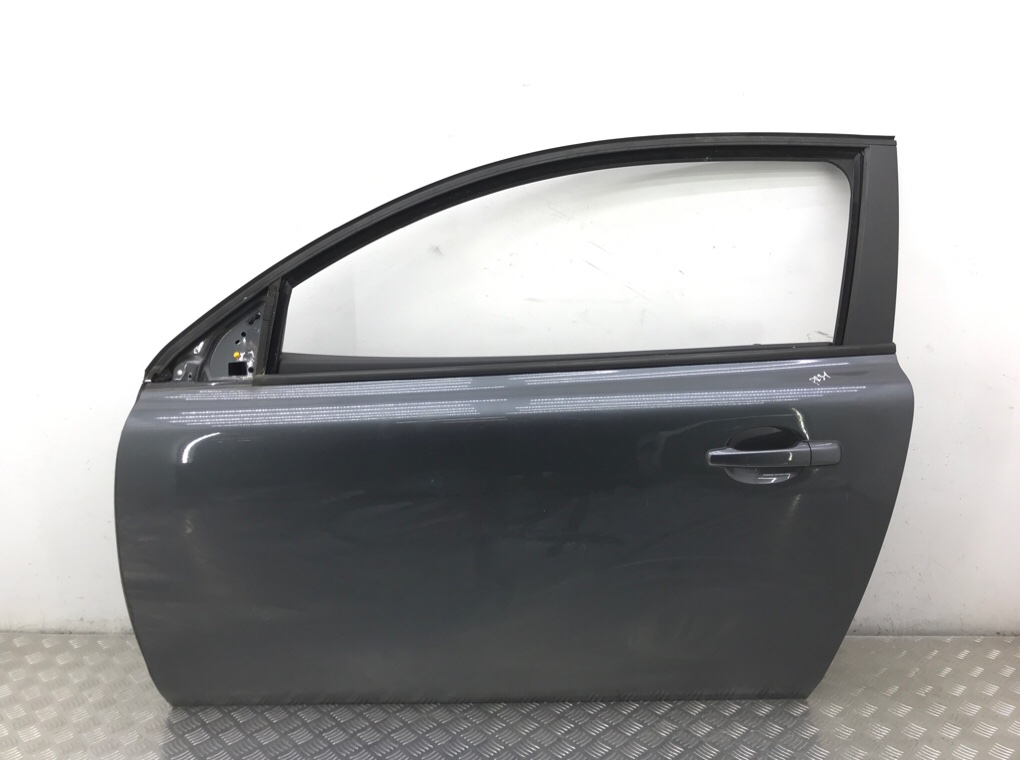 Дверь передняя левая для Volvo C30, 2010 г. 2.0 TD дизель б/у