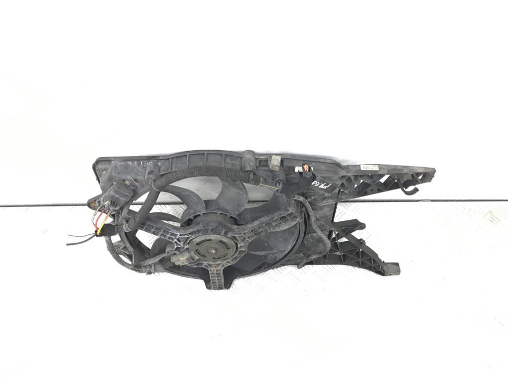 Вентилятор радиатора для Opel Corsa, 2011 г. 1.3 CDTi дизель б/у — фото 2