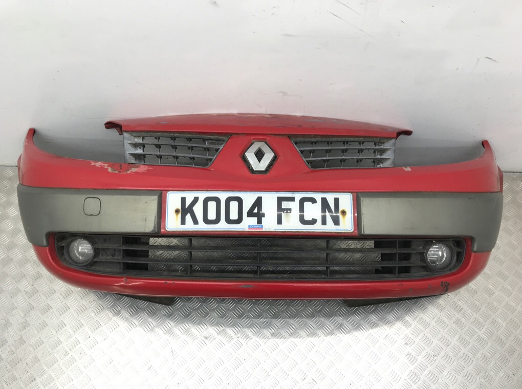 Бампер передний для Renault Scenic, 2004 г. 1.5 DCi дизель б/у