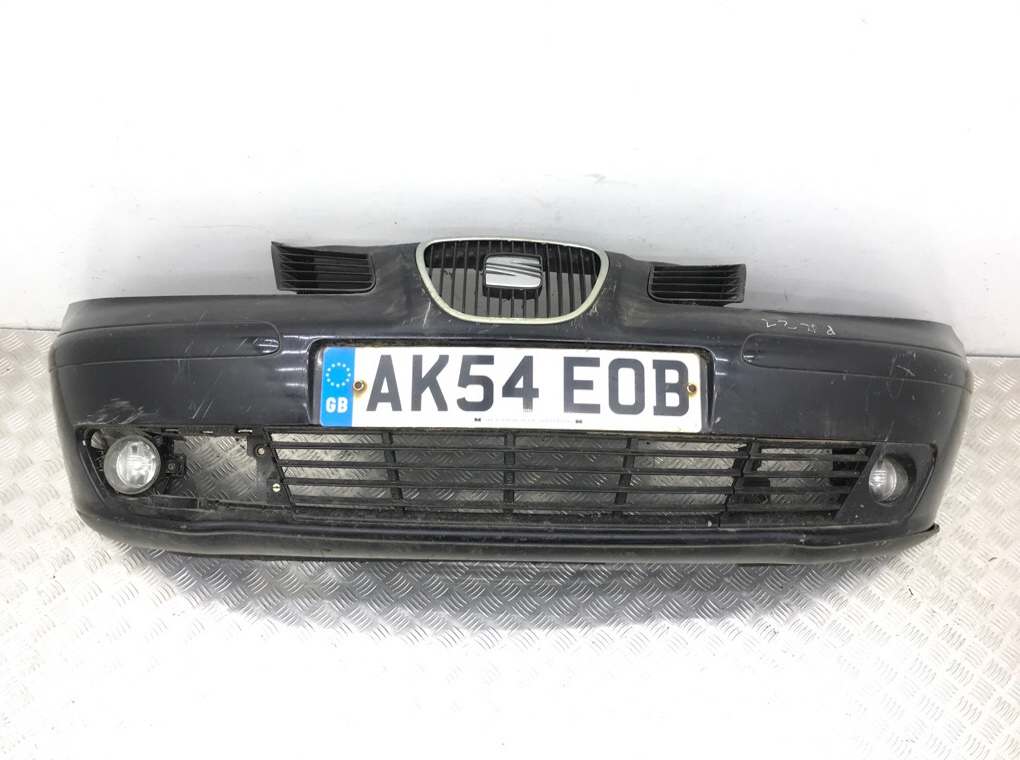 Бампер передний для Seat Ibiza, 2004 г. 1.2 i бензин б/у