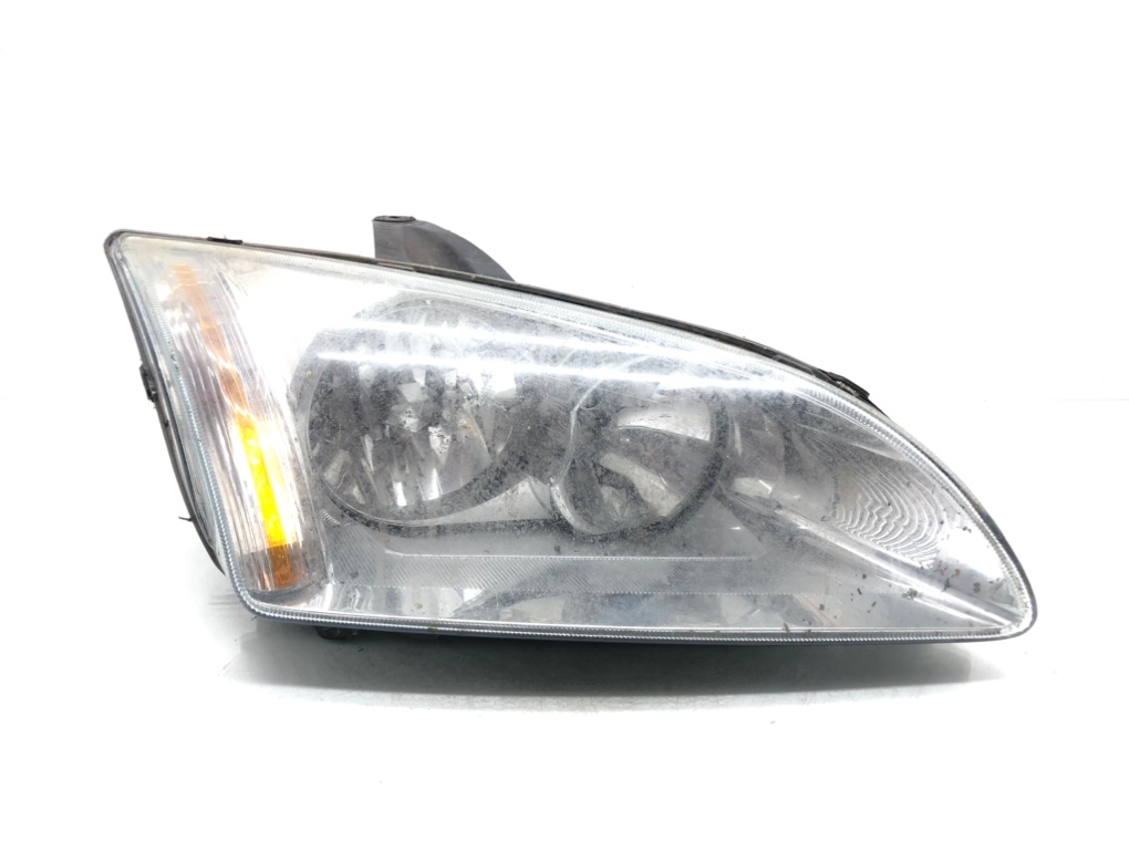 Фара правая для Ford Focus, 2006 г. 1.6 TDCi дизель б/у