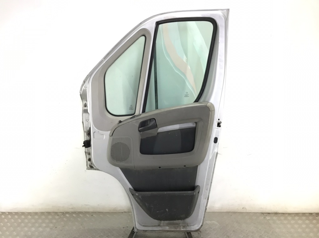 Дверь передняя правая для Citroen Jumper, 2008 г. 2.2 HDi дизель б/у — фото 2