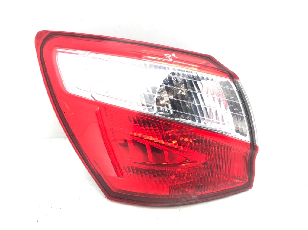 Фонарь задний левый для Nissan Qashqai, 2010 г. 1.5 DCi дизель б/у