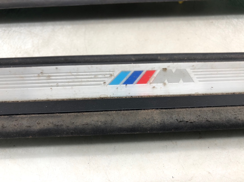 Накладка на порог для BMW 3 E90/E91/E92/E93, 2012 г. 2.0 TD дизель б/у — фото 3
