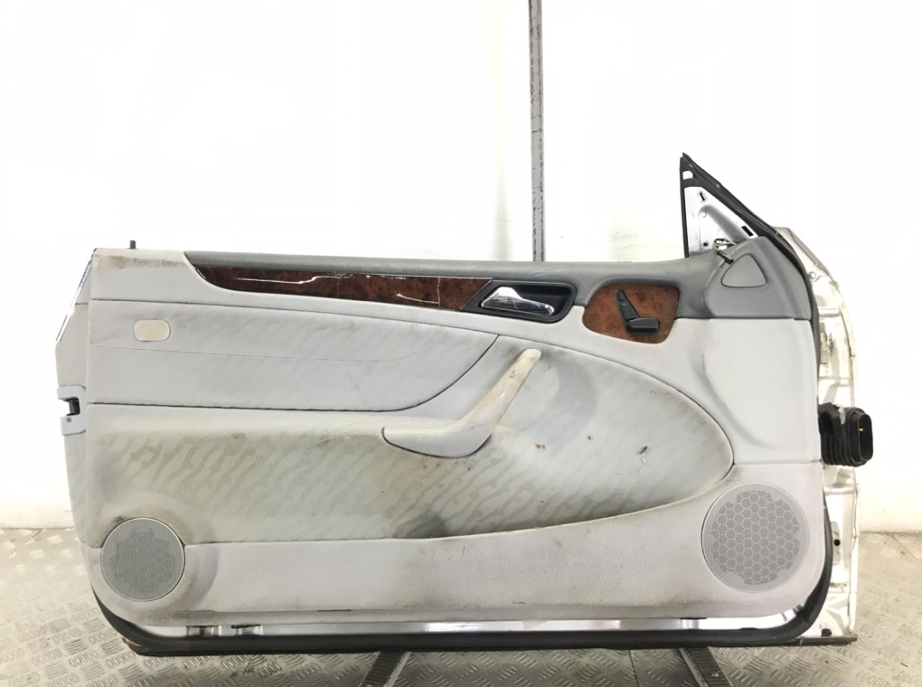 Дверь передняя левая для Mercedes CLK W208, 2001 г. 2.3 i бензин б/у — фото 2