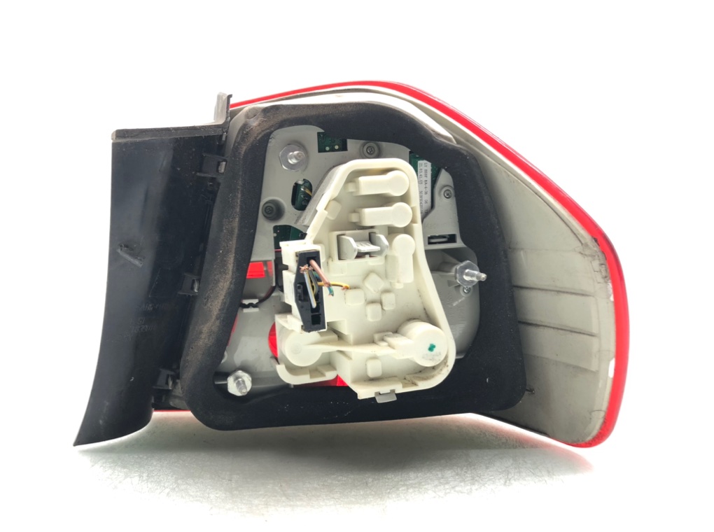 Фонарь задний левый для BMW 3 E90/E91/E92/E93, 2011 г. 2.0 TD дизель б/у — фото 2