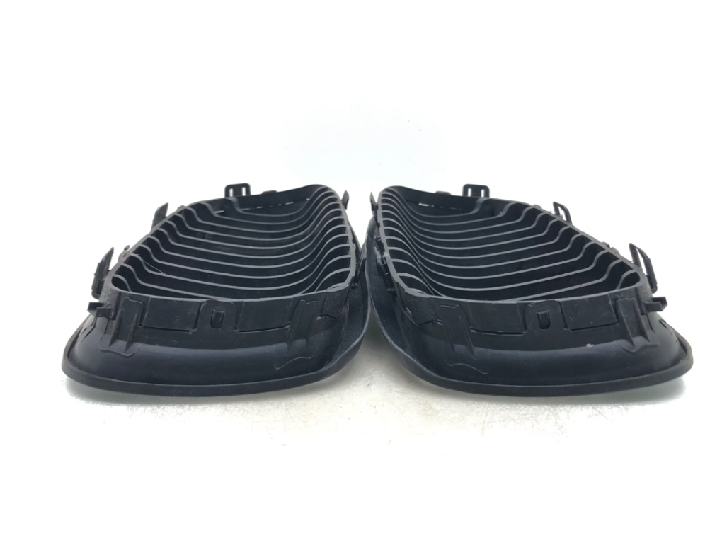 Решетка радиатора для BMW 3 E90/E91/E92/E93, 2011 г. 2.0 i бензин б/у — фото 4