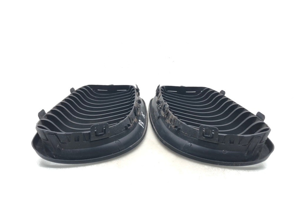 Решетка радиатора для BMW 3 E90/E91/E92/E93, 2011 г. 2.0 i бензин б/у — фото 6