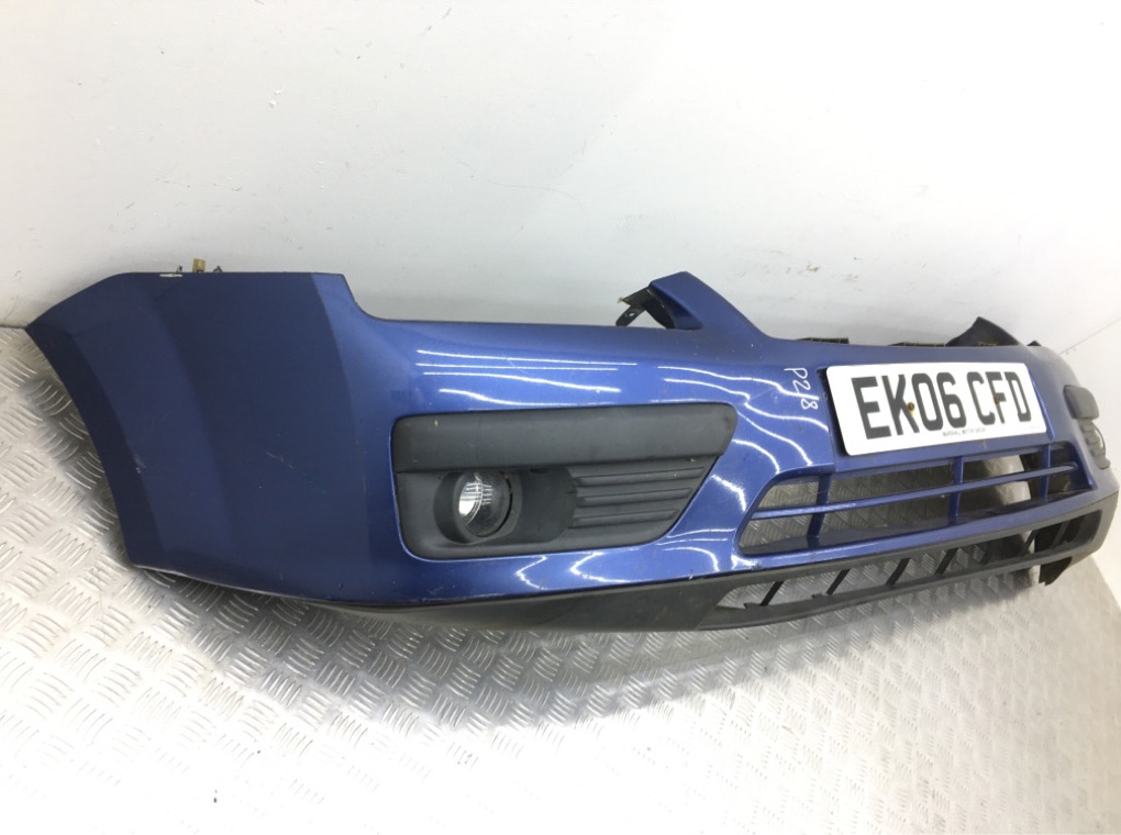 Бампер передний для Ford Focus, 2006 г. 1.8 TDCi дизель б/у — фото 3