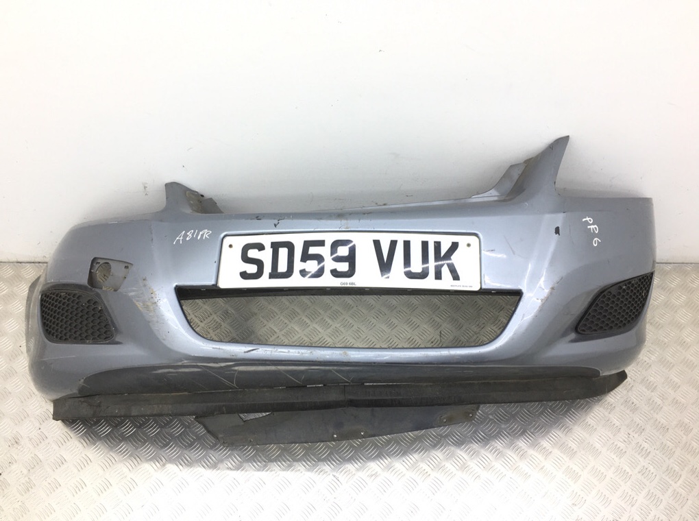 Бампер передний для Opel Zafira, 2009 г. 1.6 i бензин б/у