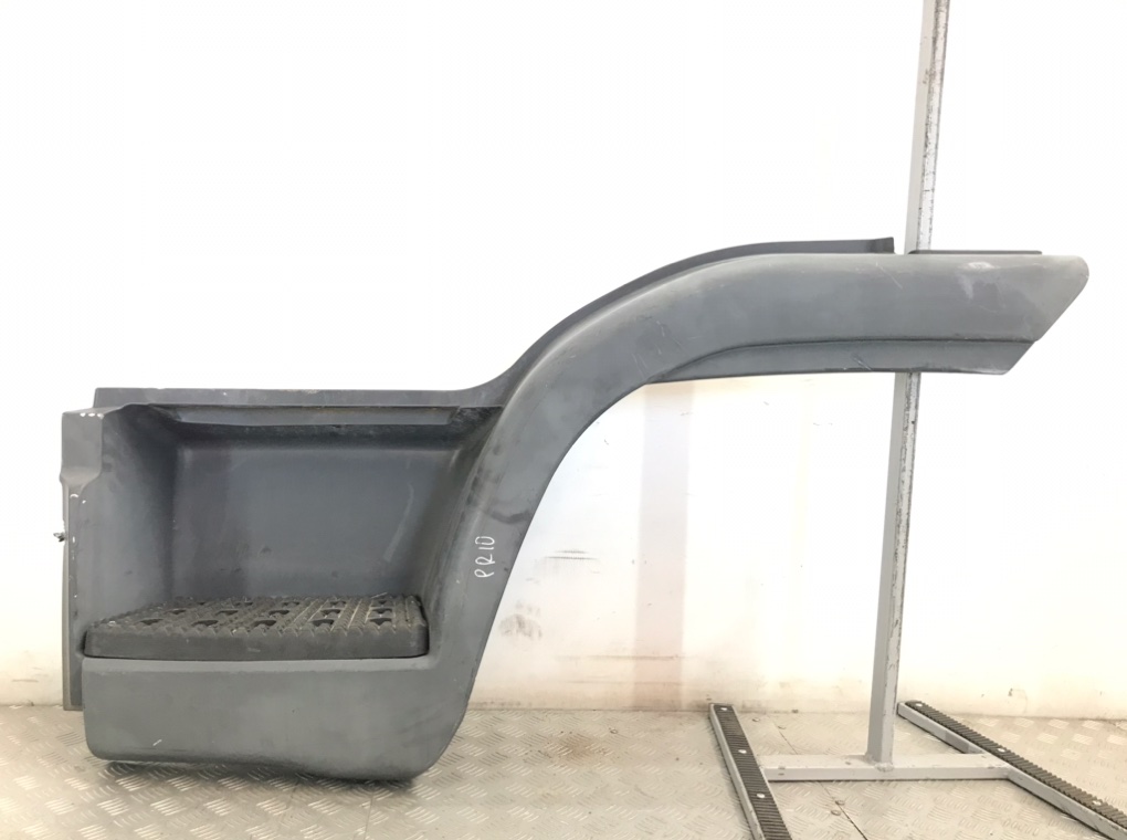 Подножка для Iveco Eurocargo, 2013 г. 3.9 TD дизель б/у