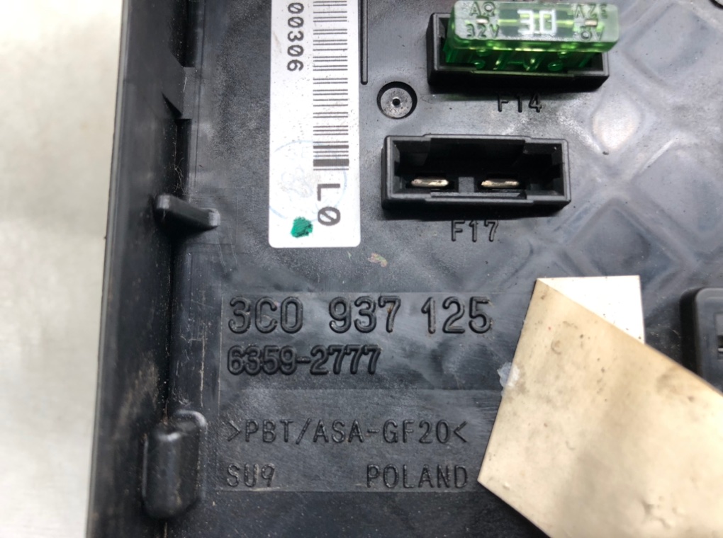 Блок предохранителей для Volkswagen Passat, 2006 г. 1.9 TDi дизель б/у — фото 6