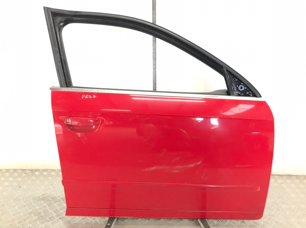 Дверь передняя правая для Audi A4, 2007 г. 2.0 TDi дизель б/у